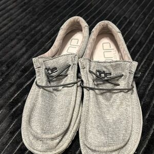 Like new! Hey Dude Mens Wally Linen Iron Loafer Slip On Shoes Size 9